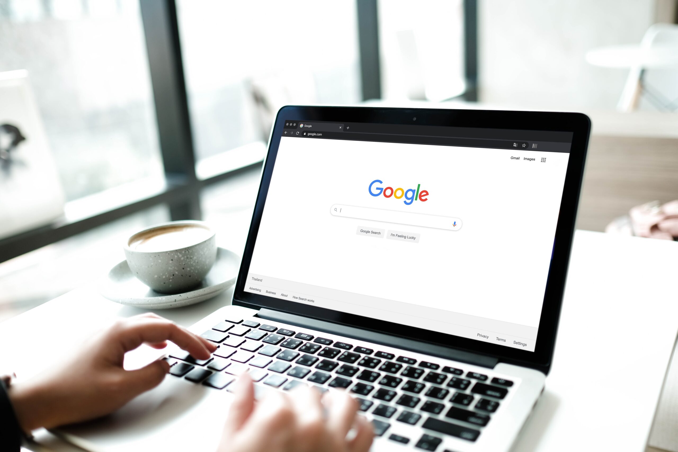Bangkok.,Thailand.,July,29,2022,:a,Woman,Is,Typing,On,Google